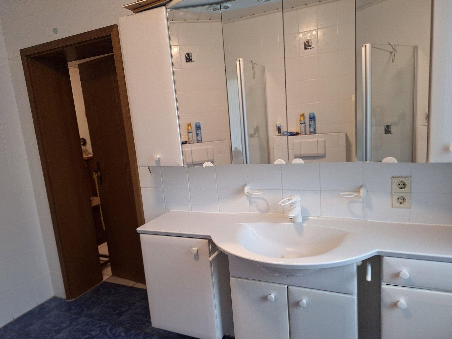 Prodej domu 220 m², pozemek 1.105 m², Rhauderfehn, Dolní Sasko Prodej domu 220 m², pozemek 1.105 m², Rhauderfehn, Dolní Sasko
