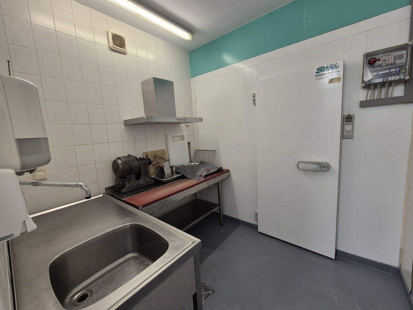Pronájem nebytového prostoru 196 m², Garbsen, Dolní Sasko Pronájem nebytového prostoru 196 m², Garbsen, Dolní Sasko