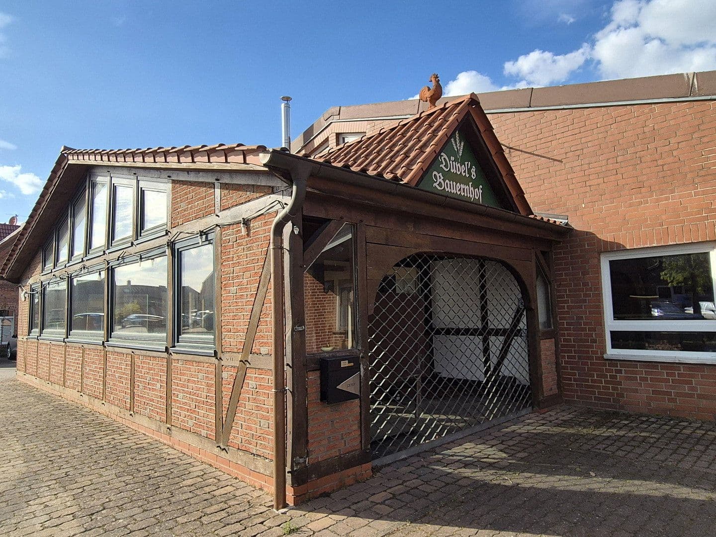 Pronájem nebytového prostoru 196 m², Garbsen, Dolní Sasko Pronájem nebytového prostoru 196 m², Garbsen, Dolní Sasko
