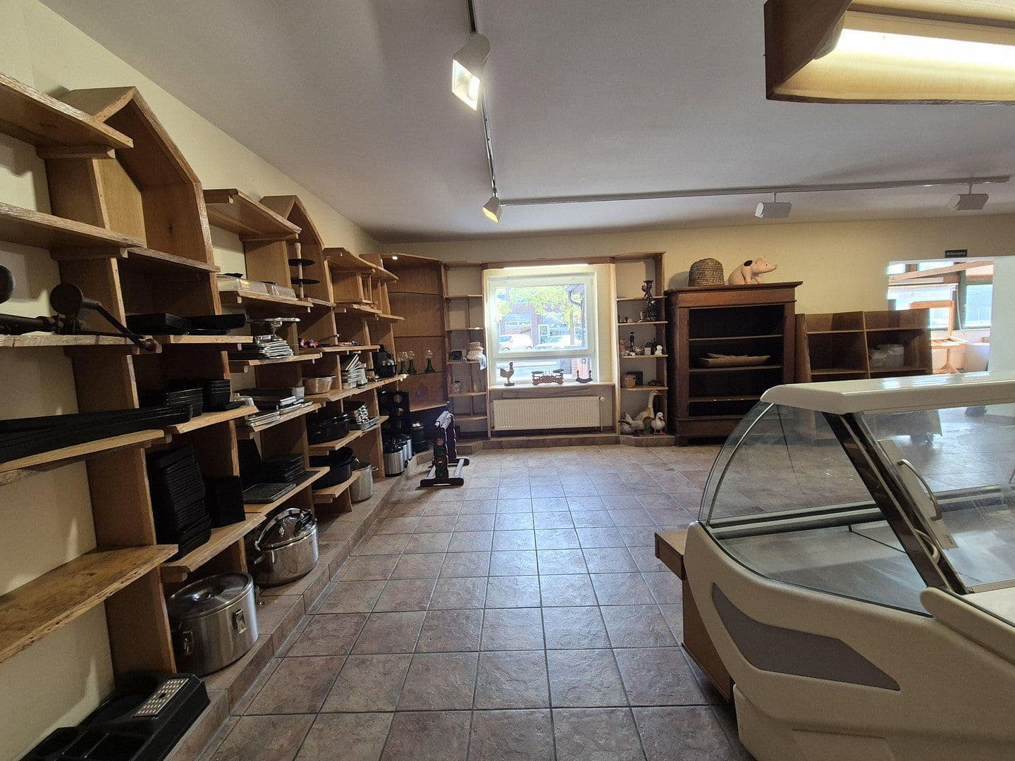 Pronájem nebytového prostoru 196 m², Garbsen, Dolní Sasko Pronájem nebytového prostoru 196 m², Garbsen, Dolní Sasko