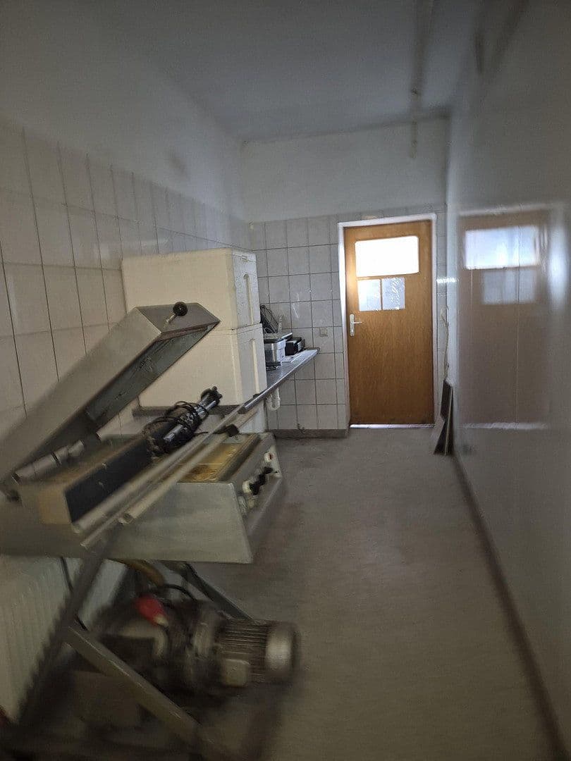 Pronájem nebytového prostoru 196 m², Garbsen, Dolní Sasko Pronájem nebytového prostoru 196 m², Garbsen, Dolní Sasko