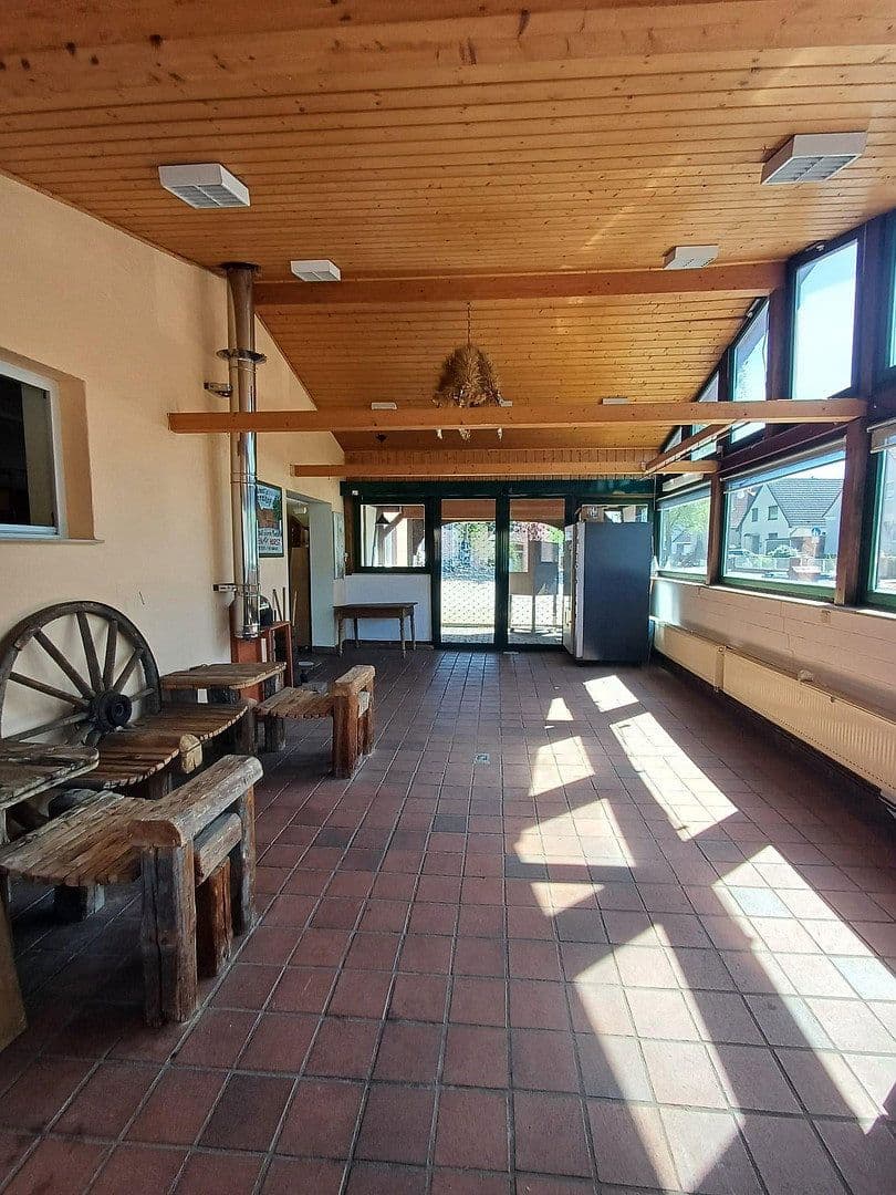 Pronájem nebytového prostoru 196 m², Garbsen, Dolní Sasko Pronájem nebytového prostoru 196 m², Garbsen, Dolní Sasko