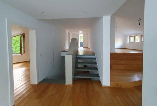 Prodej domu 375 m², pozemek 1.050 m², Brennenhorst 17, Langenhagen, Dolní Sasko Prodej domu 375 m², pozemek 1.050 m², Brennenhorst 17, Langenhagen, Dolní Sasko