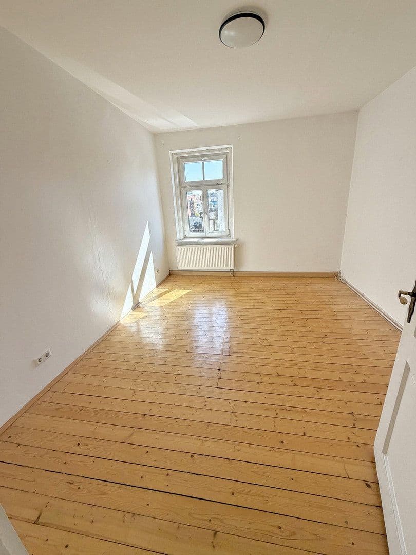 Pronájem bytu 3+1 75 m², kurze Wertachstr. 1 1/2, Augsburg, Bavorsko Pronájem bytu 3+1 75 m², kurze Wertachstr. 1 1/2, Augsburg, Bavorsko