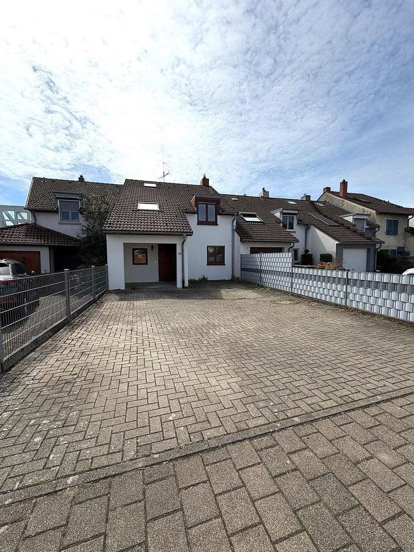 Prodej domu 128 m², pozemek 294 m², Richardisweg 26, Kenzingen, Bádensko-Württembersko Prodej domu 128 m², pozemek 294 m², Richardisweg 26, Kenzingen, Bádensko-Württembersko