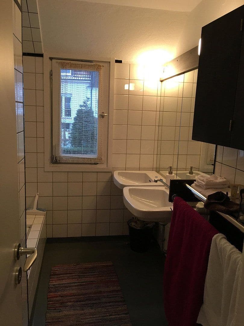Prodej domu 168 m², pozemek 189 m², Wuppertal, Severní Porýní-Vestfálsko Prodej domu 168 m², pozemek 189 m², Wuppertal, Severní Porýní-Vestfálsko