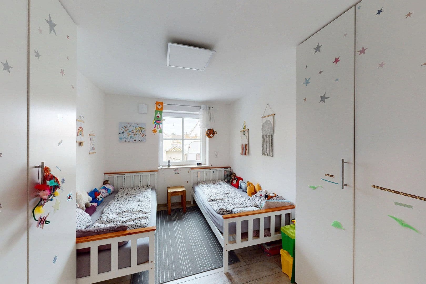 Prodej domu 160 m², pozemek 1.090 m², Schwarzenfeld, Bavorsko Prodej domu 160 m², pozemek 1.090 m², Schwarzenfeld, Bavorsko