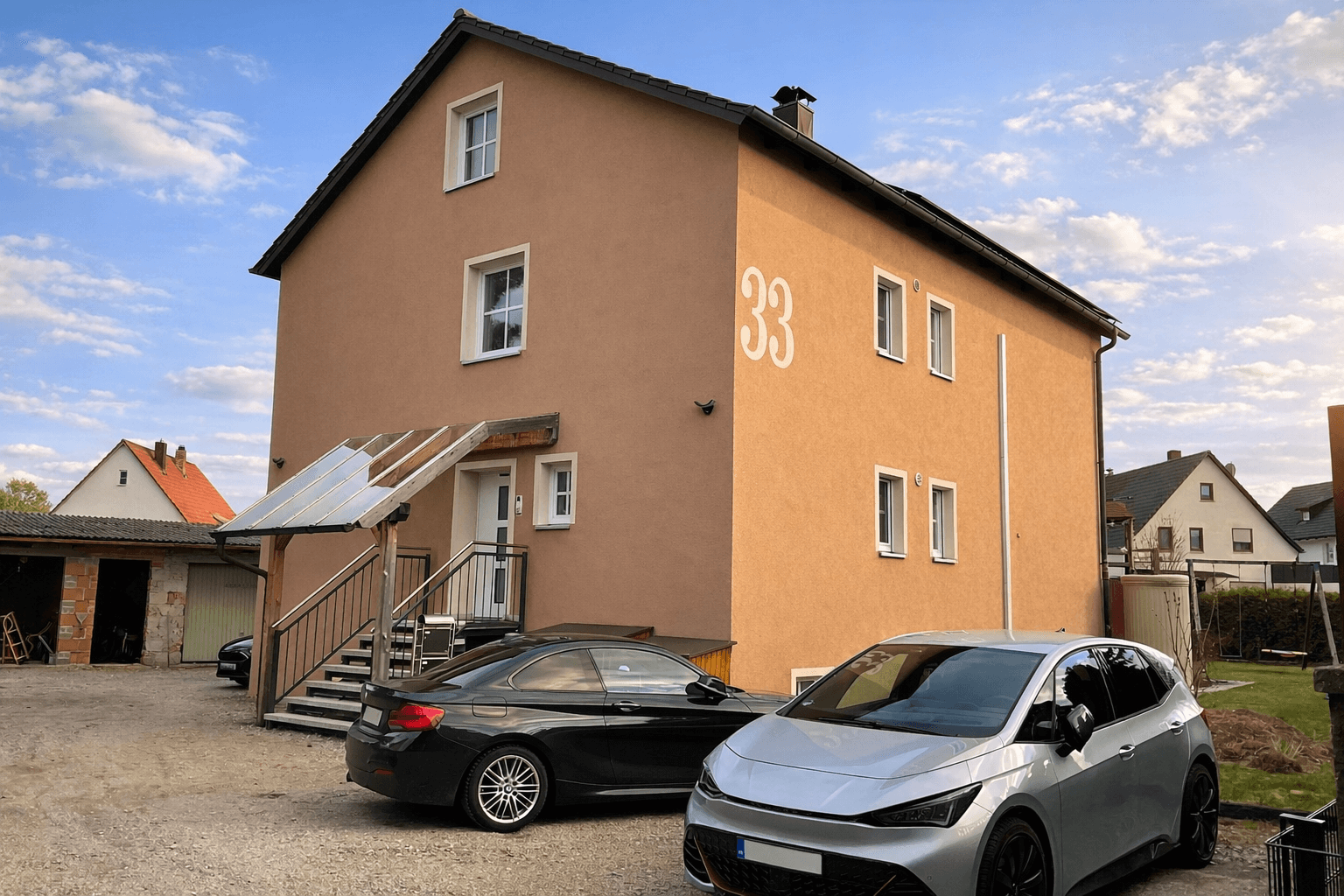 Prodej domu 160 m², pozemek 1.090 m², Schwarzenfeld, Bavorsko Prodej domu 160 m², pozemek 1.090 m², Schwarzenfeld, Bavorsko
