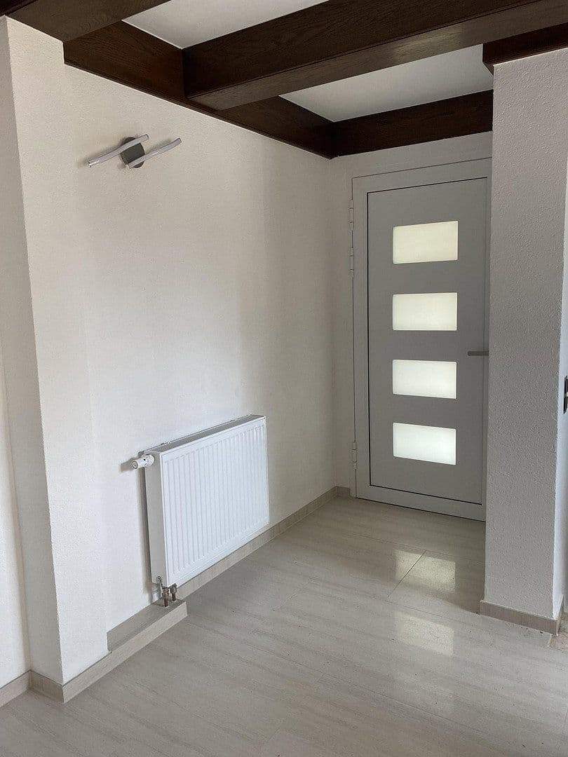 Pronájem bytu 4+1 120 m², Uhingen, Bádensko-Württembersko Pronájem bytu 4+1 120 m², Uhingen, Bádensko-Württembersko