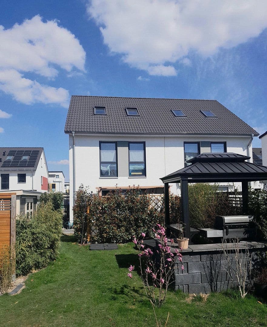 Prodej domu 135 m², pozemek 330 m², Schulzendorf, Braniborsko Prodej domu 135 m², pozemek 330 m², Schulzendorf, Braniborsko