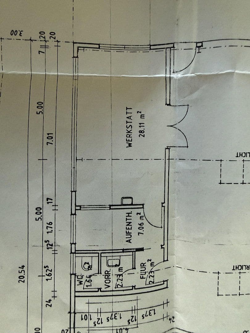 Prodej nebytového prostoru 1.500 m², Estenfeld, Bavorsko Prodej nebytového prostoru 1.500 m², Estenfeld, Bavorsko