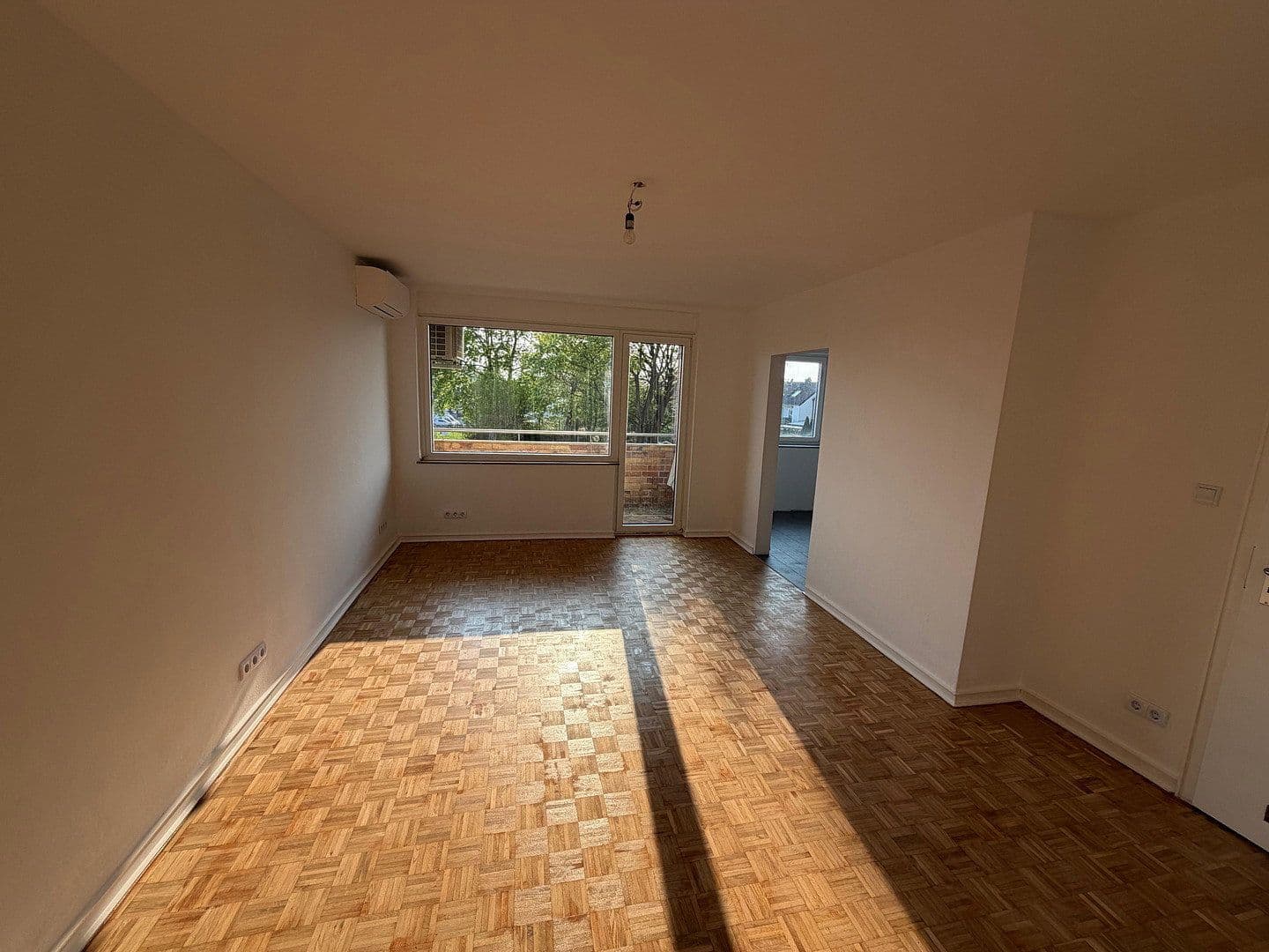 Pronájem bytu 2+1 60 m², Schoellerstr. 119, Düren, Severní Porýní-Vestfálsko Pronájem bytu 2+1 60 m², Schoellerstr. 119, Düren, Severní Porýní-Vestfálsko