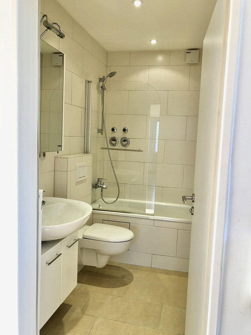 Pronájem bytu 3+1 83 m², München, Bavorsko Pronájem bytu 3+1 83 m², München, Bavorsko