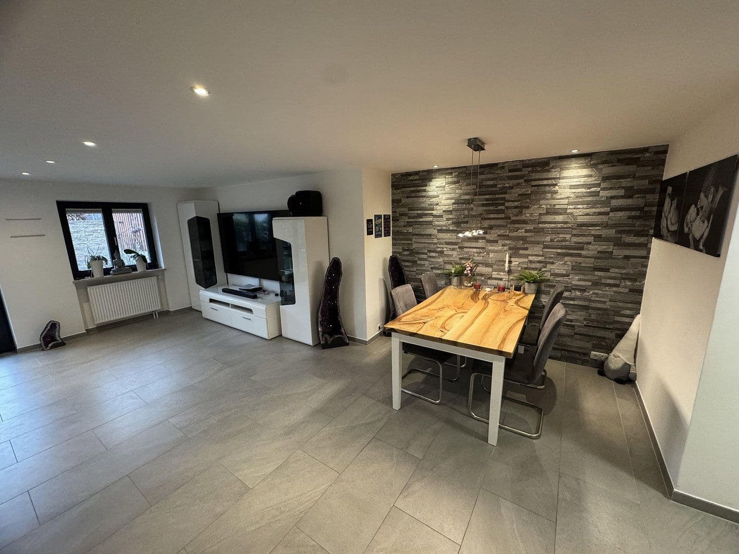Prodej bytu 4+1 145 m², Aiblingerstraße 6, Bruckmühl, Bavorsko Prodej bytu 4+1 145 m², Aiblingerstraße 6, Bruckmühl, Bavorsko