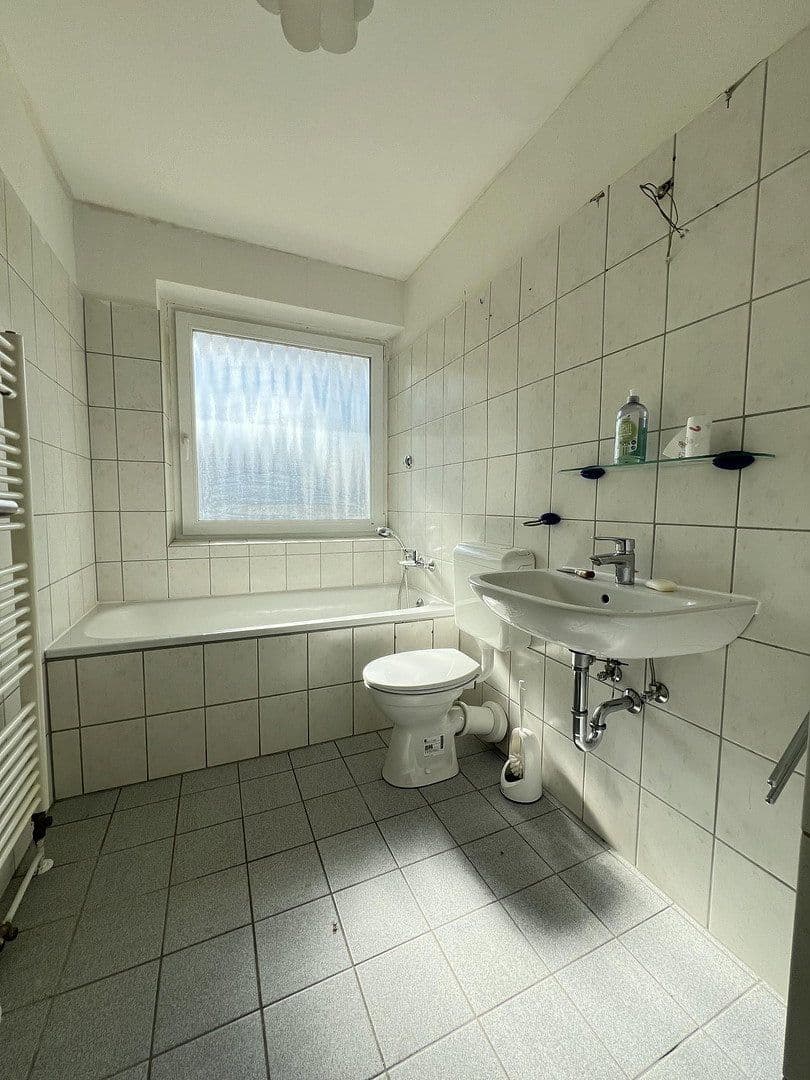 Pronájem bytu 1+1 44 m², Mainstraße 2, Heiligenhaus, Severní Porýní-Vestfálsko Pronájem bytu 1+1 44 m², Mainstraße 2, Heiligenhaus, Severní Porýní-Vestfálsko