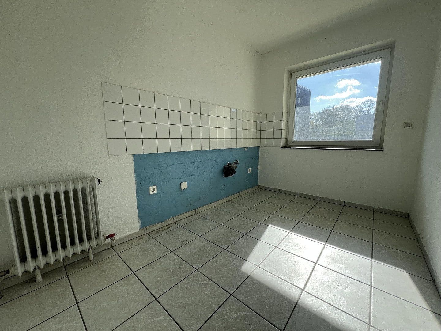 Pronájem bytu 1+1 44 m², Mainstraße 2, Heiligenhaus, Severní Porýní-Vestfálsko Pronájem bytu 1+1 44 m², Mainstraße 2, Heiligenhaus, Severní Porýní-Vestfálsko