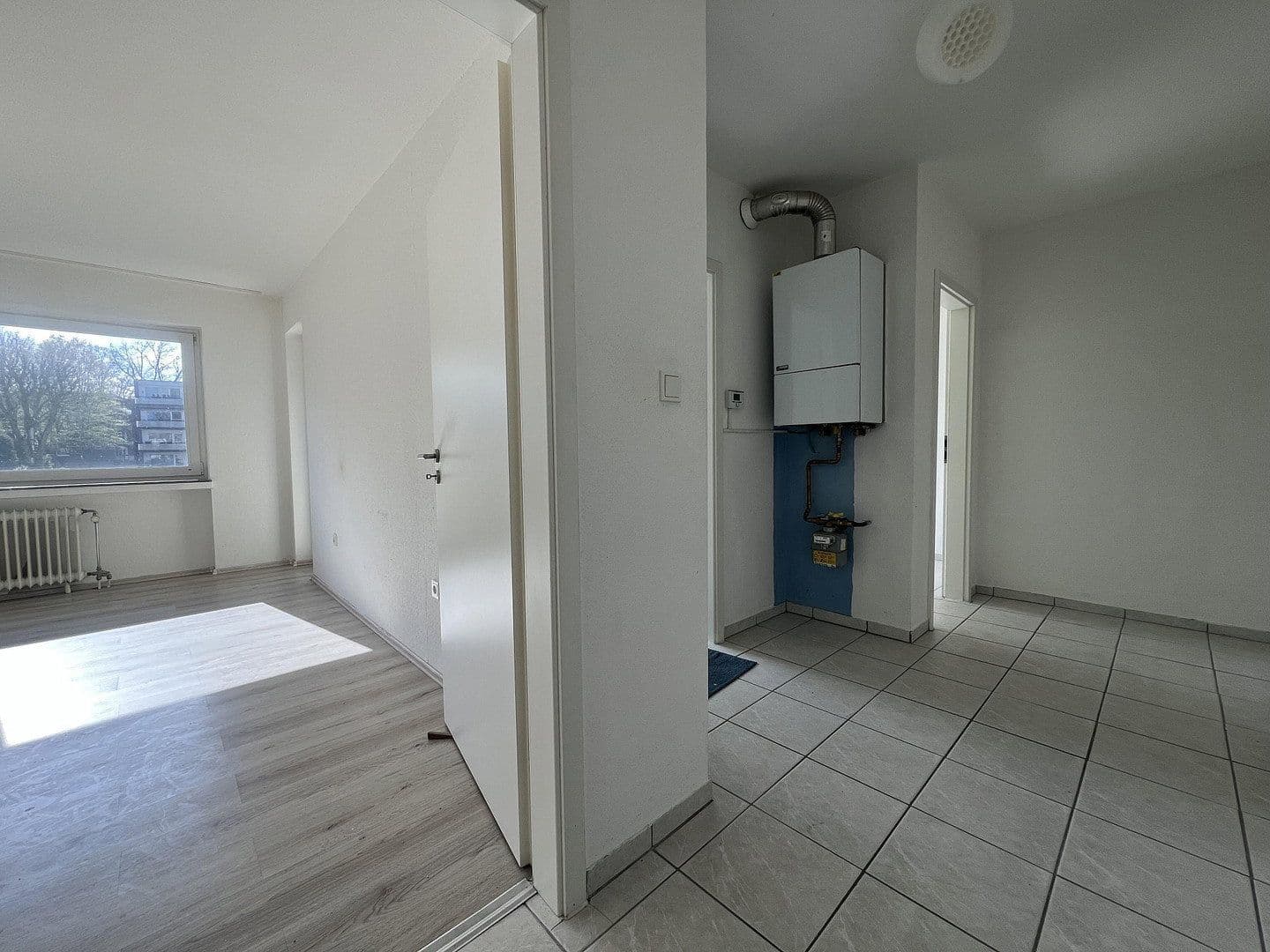 Pronájem bytu 1+1 44 m², Mainstraße 2, Heiligenhaus, Severní Porýní-Vestfálsko Pronájem bytu 1+1 44 m², Mainstraße 2, Heiligenhaus, Severní Porýní-Vestfálsko