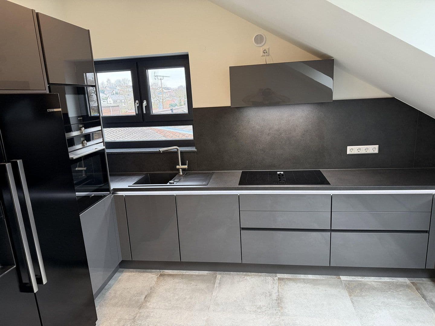 Prodej bytu 4+1 141 m², Wiesloch, Bádensko-Württembersko Prodej bytu 4+1 141 m², Wiesloch, Bádensko-Württembersko