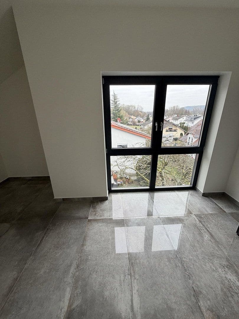 Prodej bytu 4+1 141 m², Wiesloch, Bádensko-Württembersko Prodej bytu 4+1 141 m², Wiesloch, Bádensko-Württembersko