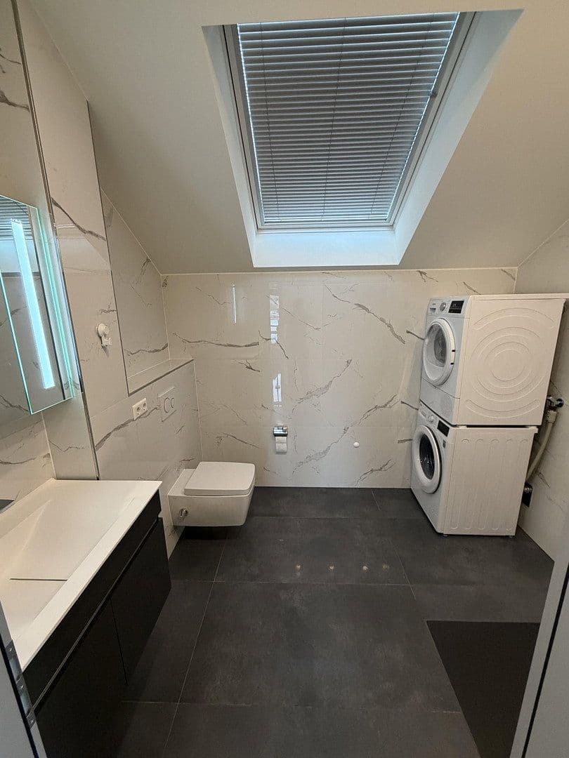 Prodej bytu 4+1 141 m², Wiesloch, Bádensko-Württembersko Prodej bytu 4+1 141 m², Wiesloch, Bádensko-Württembersko