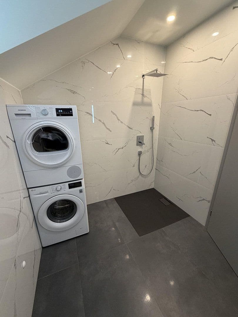 Prodej bytu 4+1 141 m², Wiesloch, Bádensko-Württembersko Prodej bytu 4+1 141 m², Wiesloch, Bádensko-Württembersko
