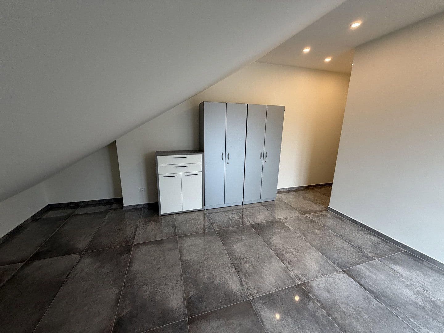 Prodej bytu 4+1 141 m², Wiesloch, Bádensko-Württembersko Prodej bytu 4+1 141 m², Wiesloch, Bádensko-Württembersko