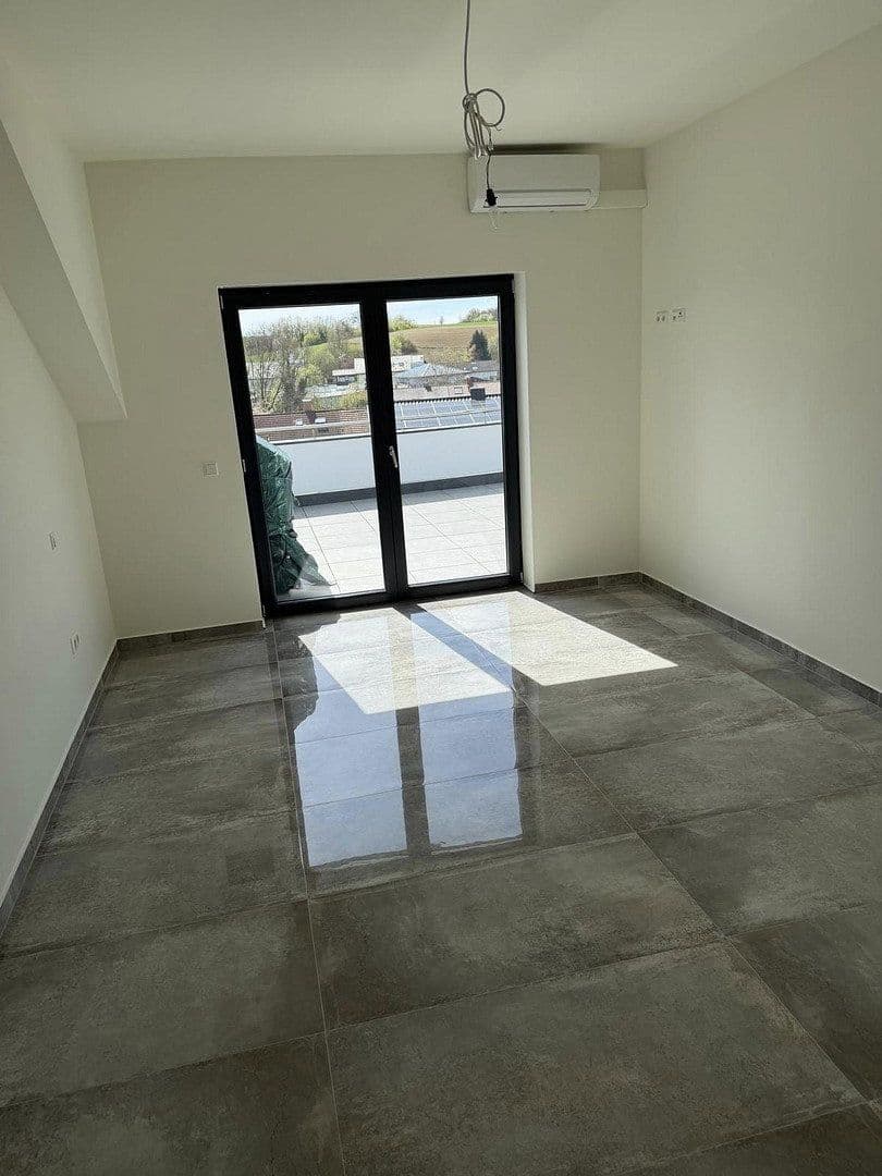 Prodej bytu 4+1 141 m², Wiesloch, Bádensko-Württembersko Prodej bytu 4+1 141 m², Wiesloch, Bádensko-Württembersko