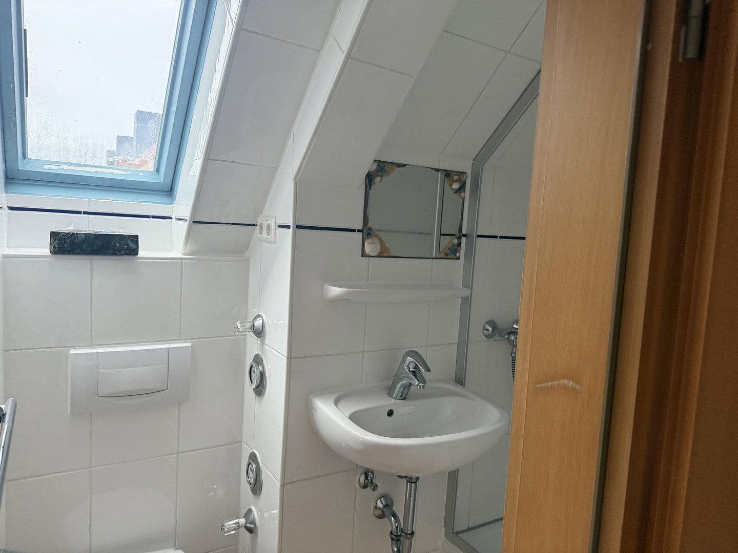Pronájem bytu 2+1 35 m², Solitudestr. 287, Stuttgart Weilimdorf, Bádensko-Württembersko Pronájem bytu 2+1 35 m², Solitudestr. 287, Stuttgart Weilimdorf, Bádensko-Württembersko