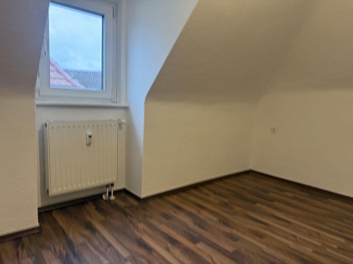 Pronájem bytu 2+1 35 m², Solitudestr. 287, Stuttgart Weilimdorf, Bádensko-Württembersko Pronájem bytu 2+1 35 m², Solitudestr. 287, Stuttgart Weilimdorf, Bádensko-Württembersko