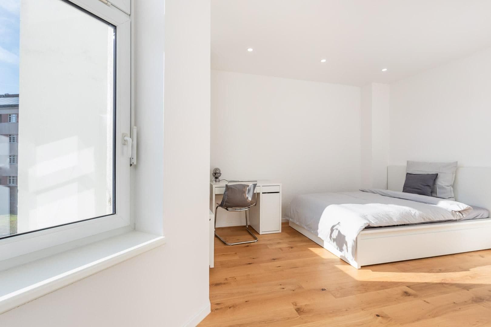 Pronájem bytu 1+1 20 m², Düsseldorf, Severní Porýní-Vestfálsko Pronájem bytu 1+1 20 m², Düsseldorf, Severní Porýní-Vestfálsko