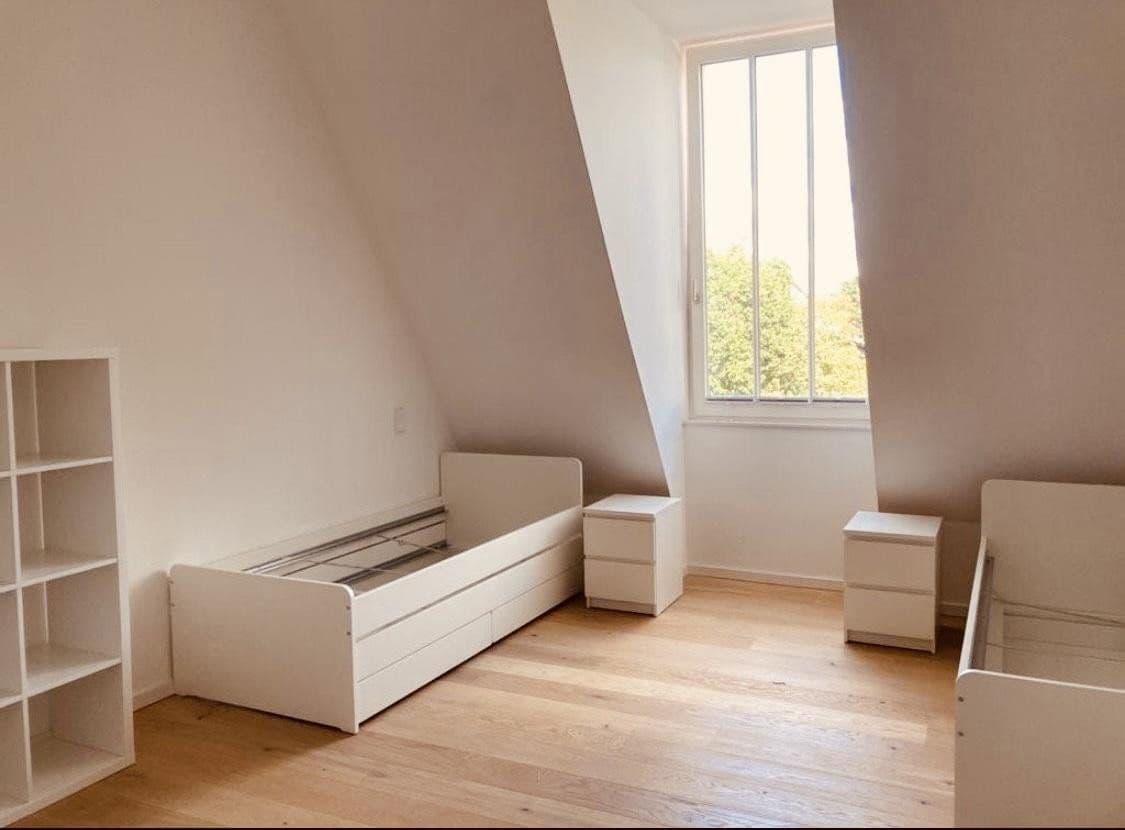 Pronájem bytu 3+1 171 m², Ravensbergerstr 12b, Bielefeld, Severní Porýní-Vestfálsko Pronájem bytu 3+1 171 m², Ravensbergerstr 12b, Bielefeld, Severní Porýní-Vestfálsko