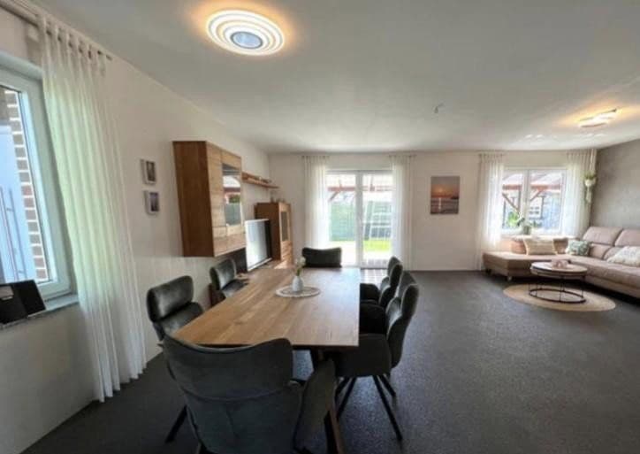 Pronájem domu 160 m², pozemek 441 m², Heinsberg, Severní Porýní-Vestfálsko Pronájem domu 160 m², pozemek 441 m², Heinsberg, Severní Porýní-Vestfálsko