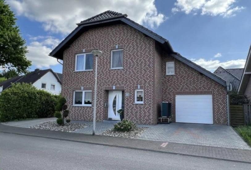 Pronájem domu 160 m², pozemek 441 m², Heinsberg, Severní Porýní-Vestfálsko Pronájem domu 160 m², pozemek 441 m², Heinsberg, Severní Porýní-Vestfálsko