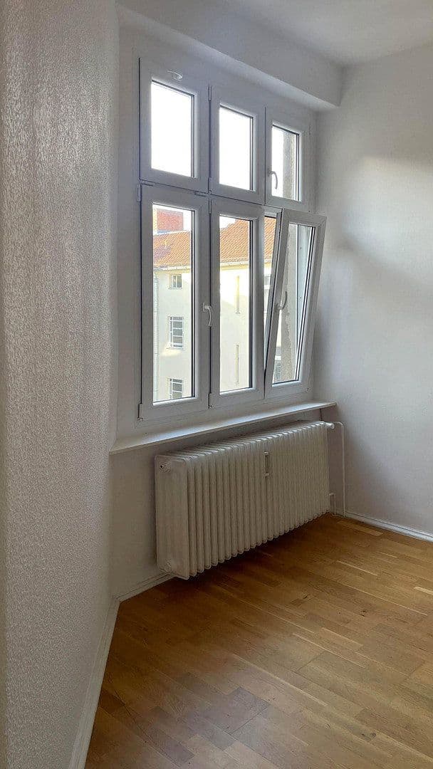 Prodej bytu 1+1 42 m², Koloniestrasse 33, Berlin, Berlín Prodej bytu 1+1 42 m², Koloniestrasse 33, Berlin, Berlín