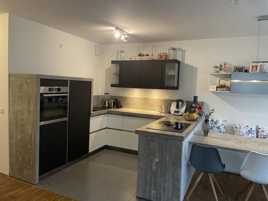 Pronájem bytu 4+1 105 m², Im Galluspark 7, Frankfurt, Hessen Pronájem bytu 4+1 105 m², Im Galluspark 7, Frankfurt, Hessen
