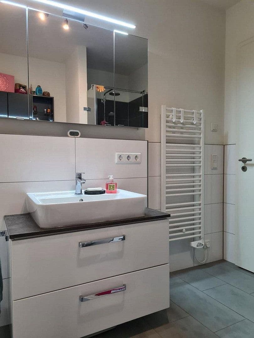 Pronájem bytu 4+1 105 m², Im Galluspark 7, Frankfurt, Hessen Pronájem bytu 4+1 105 m², Im Galluspark 7, Frankfurt, Hessen