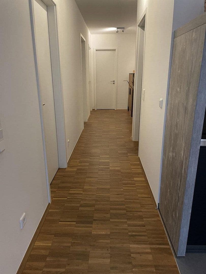 Pronájem bytu 4+1 105 m², Im Galluspark 7, Frankfurt, Hessen Pronájem bytu 4+1 105 m², Im Galluspark 7, Frankfurt, Hessen