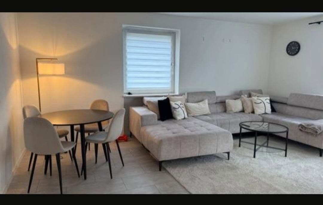 Pronájem bytu 3+1 80 m², Putzbrunner Straße 124a, Ottobrunn, Bavorsko Pronájem bytu 3+1 80 m², Putzbrunner Straße 124a, Ottobrunn, Bavorsko
