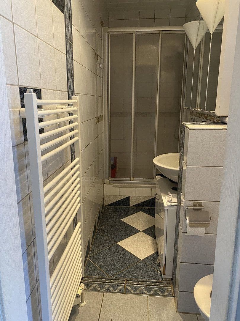 Prodej domu 159 m², pozemek 303 m², Otto-Schusterstr.39, Ostfildern, Bádensko-Württembersko Prodej domu 159 m², pozemek 303 m², Otto-Schusterstr.39, Ostfildern, Bádensko-Württembersko