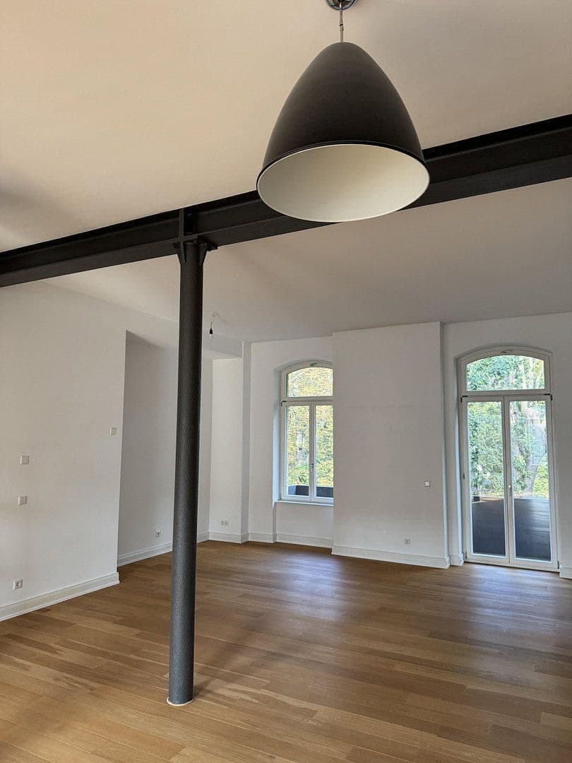 Prodej bytu 4+1 163 m², Berlin, Berlín Prodej bytu 4+1 163 m², Berlin, Berlín