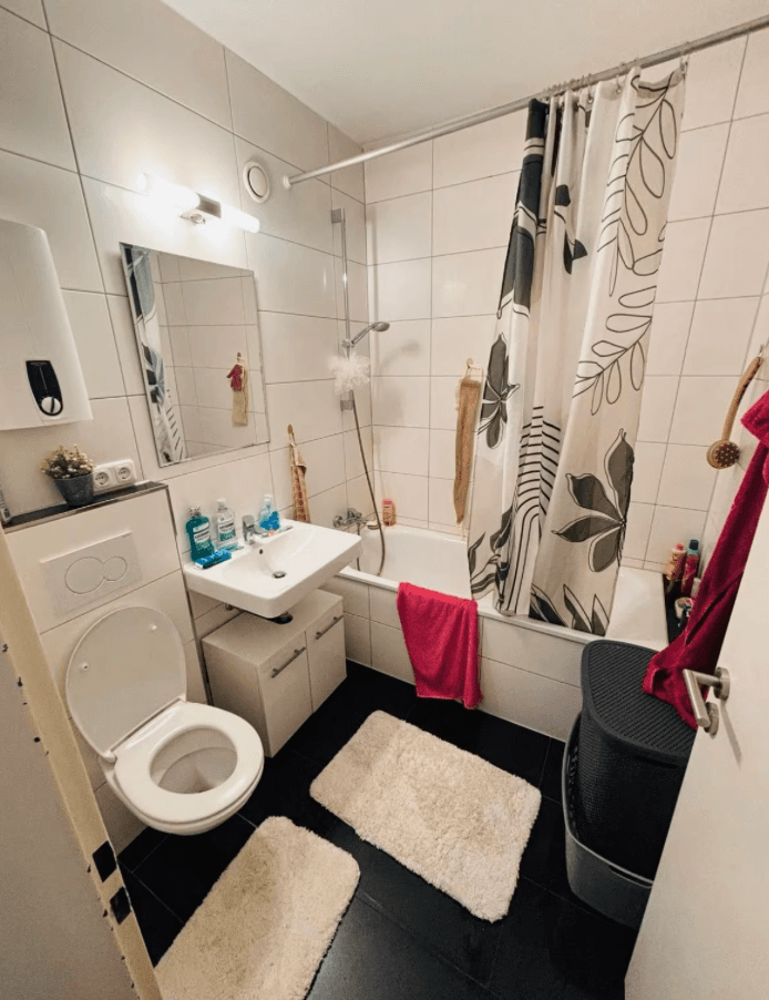 Pronájem bytu 3+1 80 m², Jenaer Straße, Wolfsburg, Dolní Sasko Pronájem bytu 3+1 80 m², Jenaer Straße, Wolfsburg, Dolní Sasko
