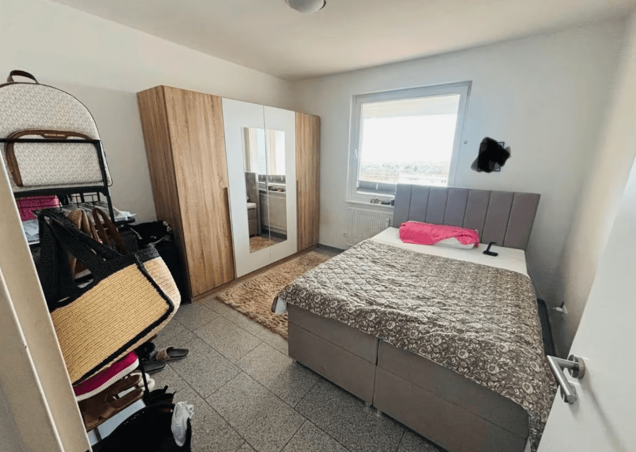 Pronájem bytu 3+1 80 m², Jenaer Straße, Wolfsburg, Dolní Sasko Pronájem bytu 3+1 80 m², Jenaer Straße, Wolfsburg, Dolní Sasko