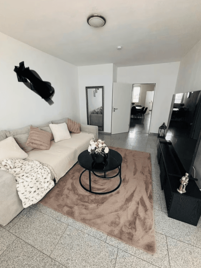 Pronájem bytu 3+1 80 m², Jenaer Straße, Wolfsburg, Dolní Sasko Pronájem bytu 3+1 80 m², Jenaer Straße, Wolfsburg, Dolní Sasko