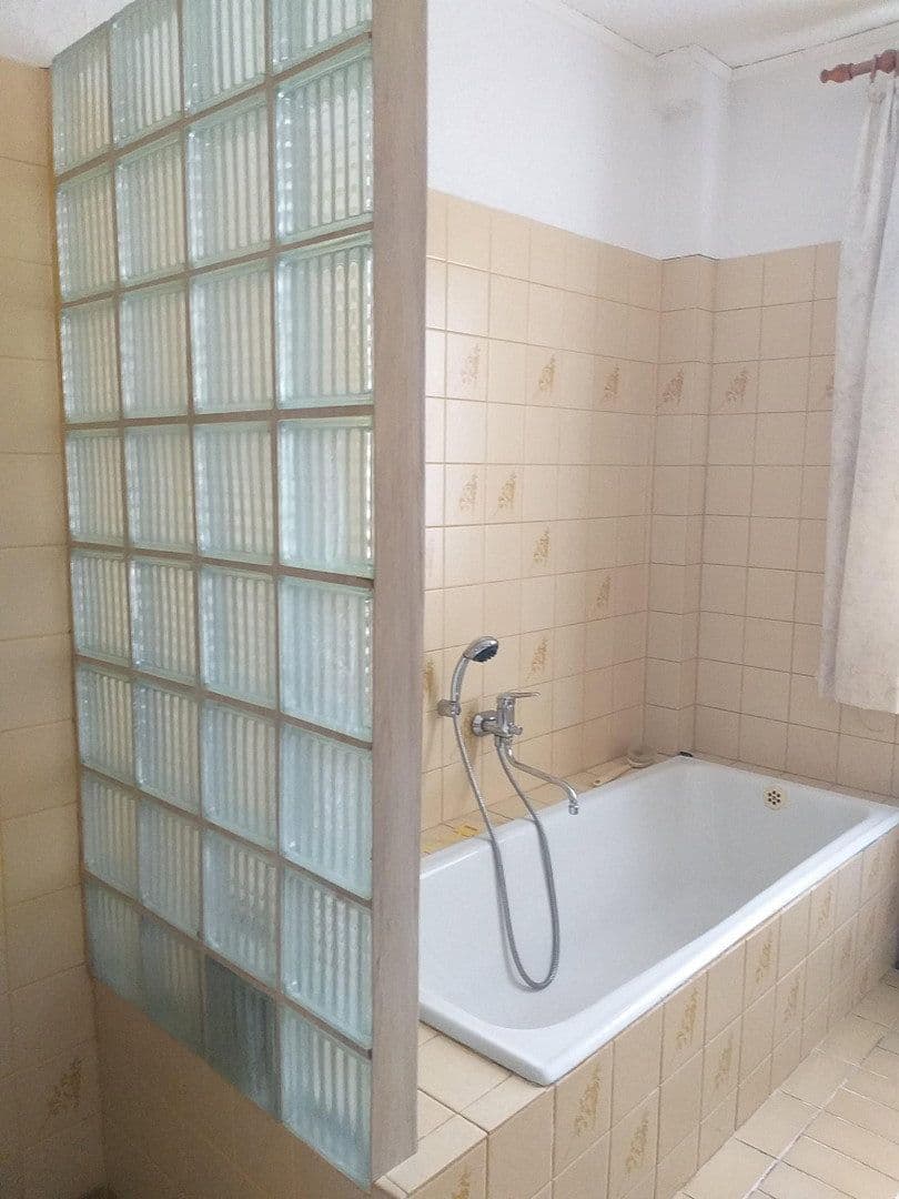 Prodej domu 85 m², pozemek 658 m², August-Paris-Str. 13, Velten, Braniborsko Prodej domu 85 m², pozemek 658 m², August-Paris-Str. 13, Velten, Braniborsko