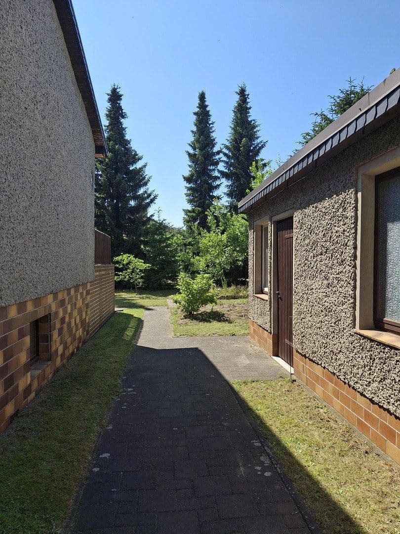 Prodej domu 85 m², pozemek 658 m², August-Paris-Str. 13, Velten, Braniborsko Prodej domu 85 m², pozemek 658 m², August-Paris-Str. 13, Velten, Braniborsko