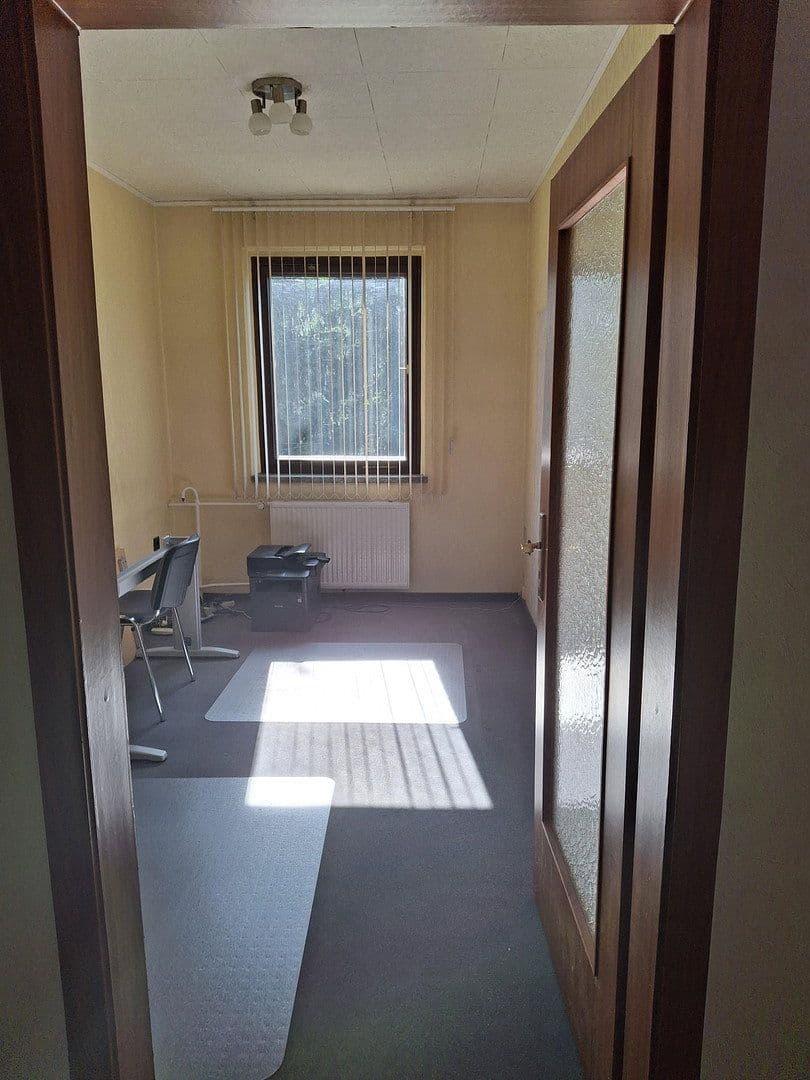 Prodej domu 85 m², pozemek 658 m², August-Paris-Str. 13, Velten, Braniborsko Prodej domu 85 m², pozemek 658 m², August-Paris-Str. 13, Velten, Braniborsko