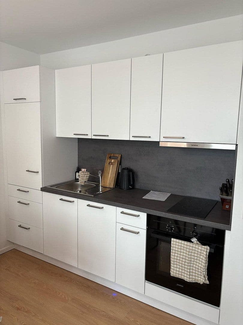 Pronájem bytu 1+1 26 m², Maximilianstraße 43, Nürnberg, Bavorsko Pronájem bytu 1+1 26 m², Maximilianstraße 43, Nürnberg, Bavorsko