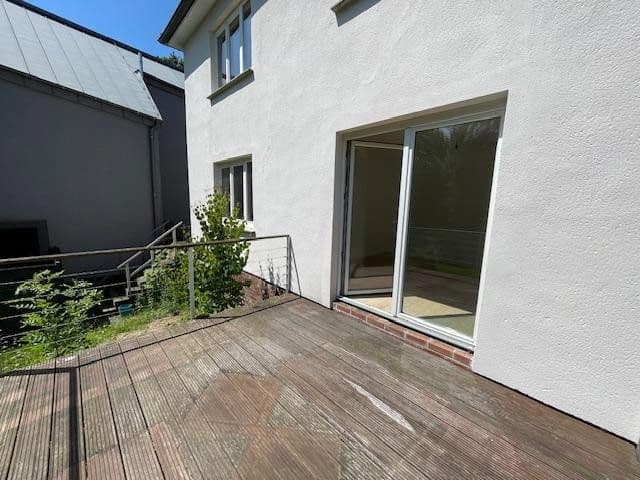 Pronájem bytu 4+1 93 m², Lütticher Straße 550, Cáchy, Severní Porýní-Vestfálsko Pronájem bytu 4+1 93 m², Lütticher Straße 550, Cáchy, Severní Porýní-Vestfálsko