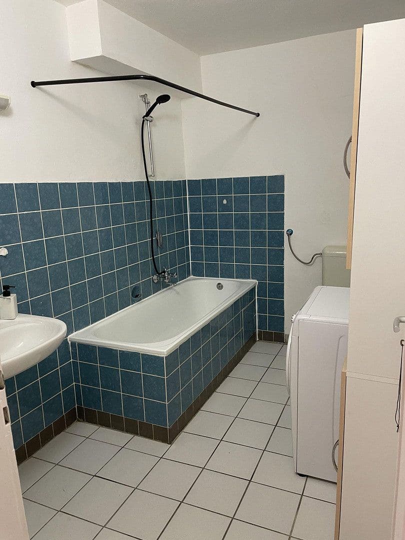 Pronájem bytu 1+kk 42 m², Ibacher Straße 32, Remscheid, Severní Porýní-Vestfálsko Pronájem bytu 1+kk 42 m², Ibacher Straße 32, Remscheid, Severní Porýní-Vestfálsko