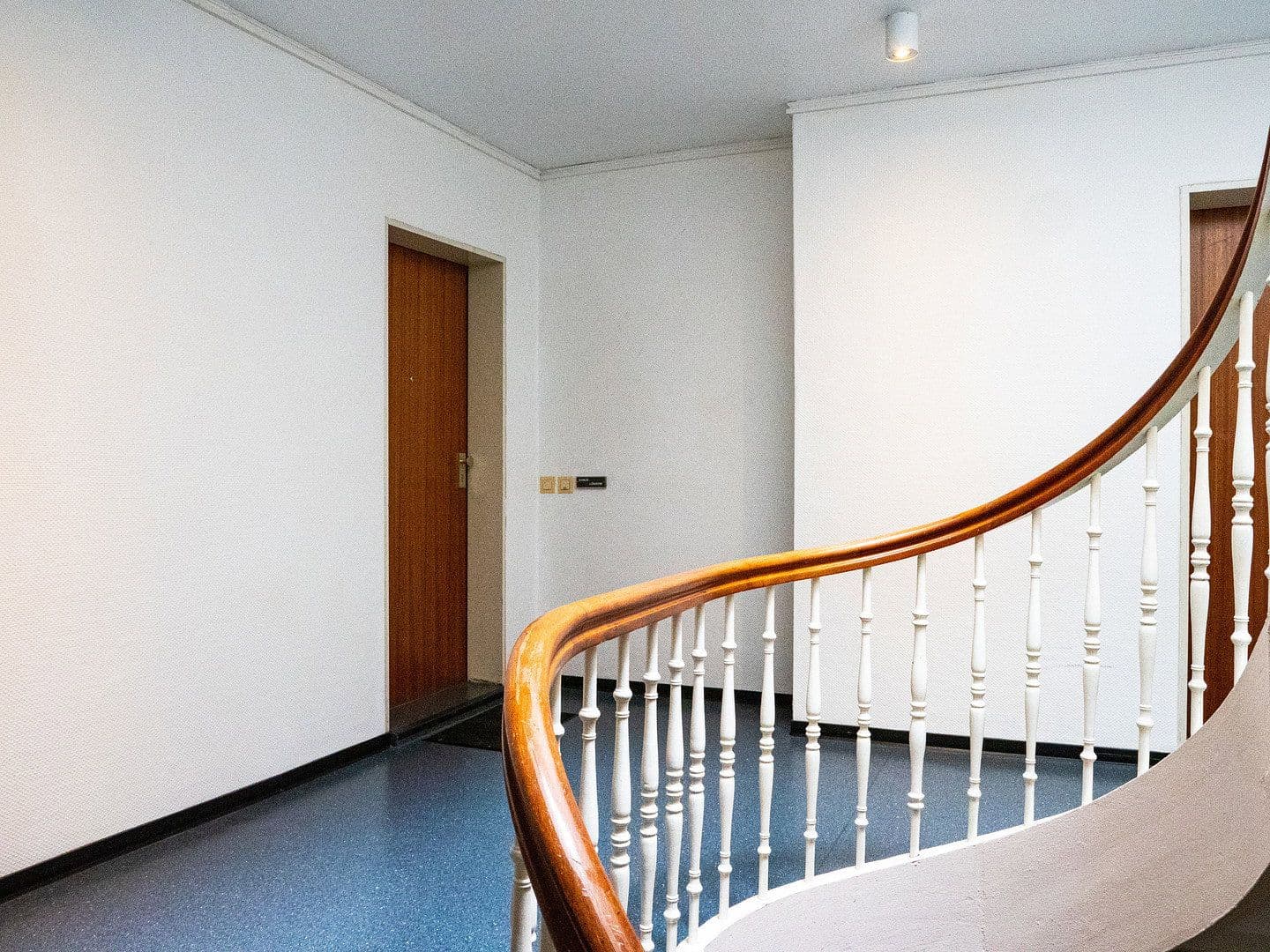 Prodej domu 701 m², pozemek 310 m², Bungenstraße 19, Stade, Dolní Sasko Prodej domu 701 m², pozemek 310 m², Bungenstraße 19, Stade, Dolní Sasko